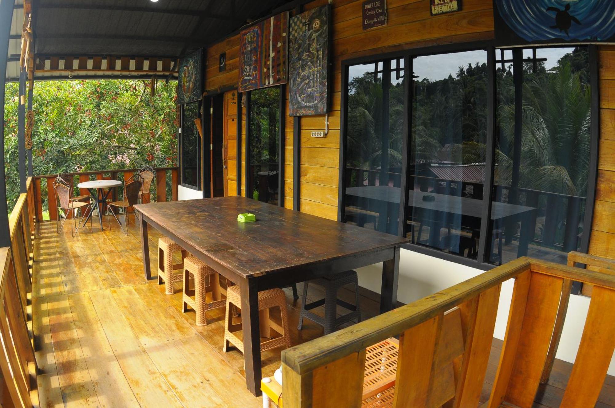 Air Manis Secret Surfcamp Apartment Taluk Batung Exterior photo